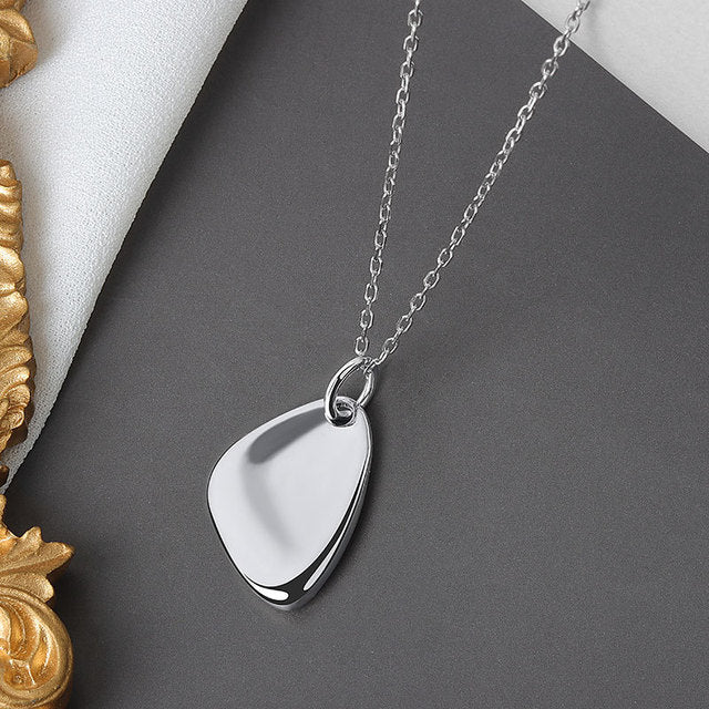 Collar Minimalista de Triángulo de Plata para Mujeres - Regalo