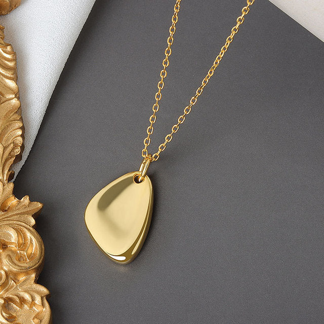 Collar Minimalista de Triángulo de Plata para Mujeres - Regalo